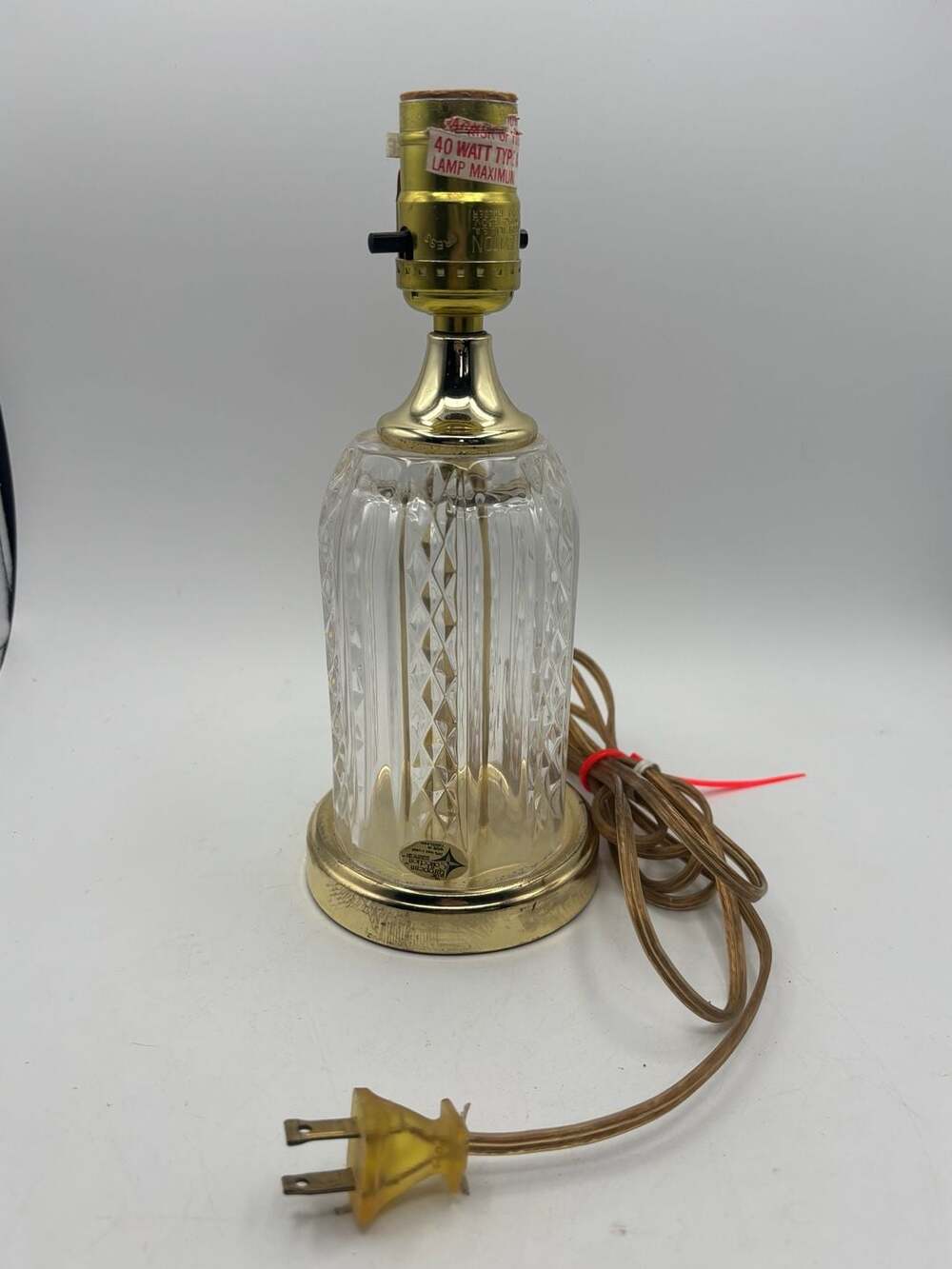 The European Collection Vintage 24% Lead Crystal and Brass Accent Table Lamp